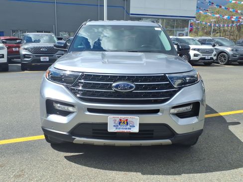Certified 2023 Ford Explorer XLT w/ Equipment Group 202A AWD/4WD image 2