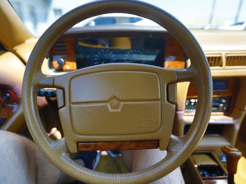 Used 1990 Chrysler TC by Maserati FWD image 6