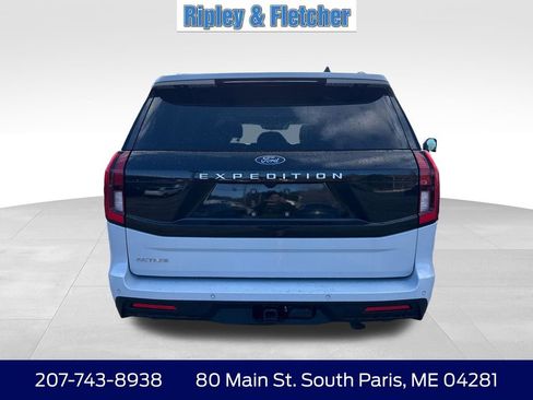 Used 2025 Ford Expedition Active AWD/4WD image 4