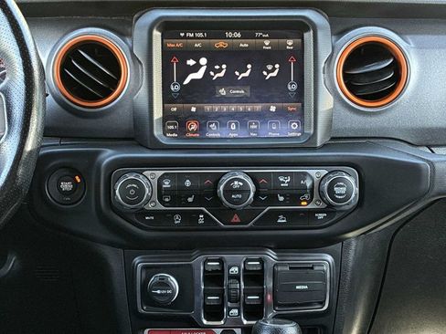 Certified 2022 Jeep Gladiator Mojave w/ Cold Weather Group AWD/4WD image 12