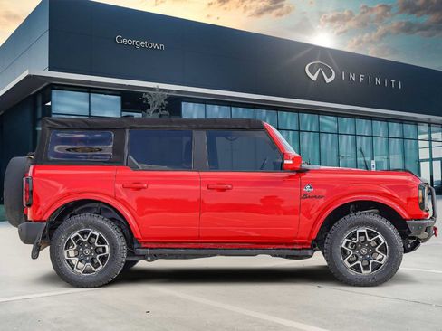 Used 2022 Ford Bronco Outer Banks image 5