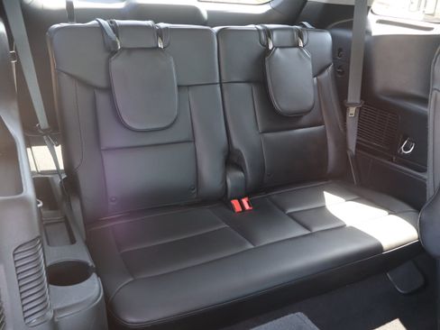 Used 2023 Ford Explorer XLT w/ Equipment Group 202A AWD/4WD image 12