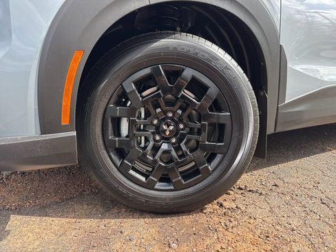 New 2026 Mitsubishi Outlander Trail Edition image 2