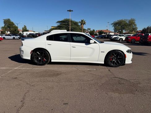 Used 2017 Dodge Charger R/T Scat Pack w/ Technology Group image 10