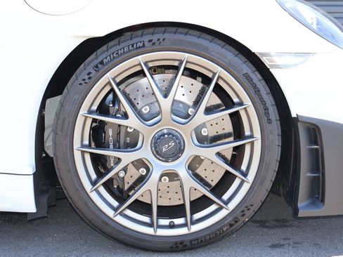 Certified 2023 Porsche 718 Cayman GT4 RS RWD image 28