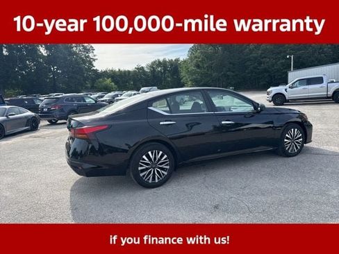 Used 2025 Nissan Altima 2.5 SV FWD image 18
