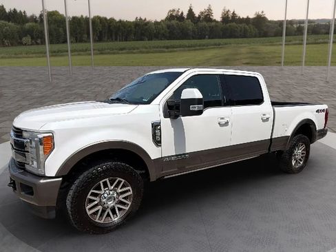 Used 2018 Ford F250 King Ranch w/ King Ranch Ultimate Package AWD/4WD image 2