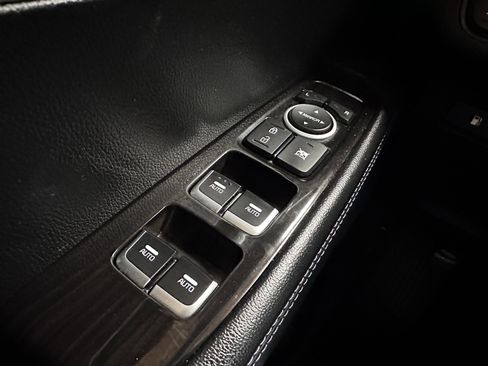 Used 2019 Kia Sorento LX image 46