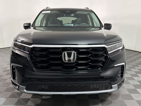 Used 2025 Honda Pilot Elite image 5