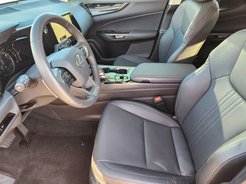 Used 2025 Lexus NX 250 FWD w/ Accessory Package (Z1) image 13