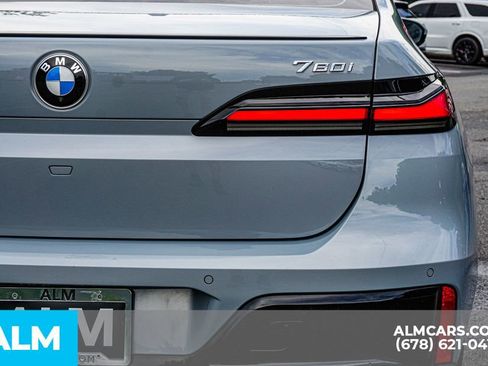 Used 2024 BMW 760i xDrive w/ Premium Package image 13