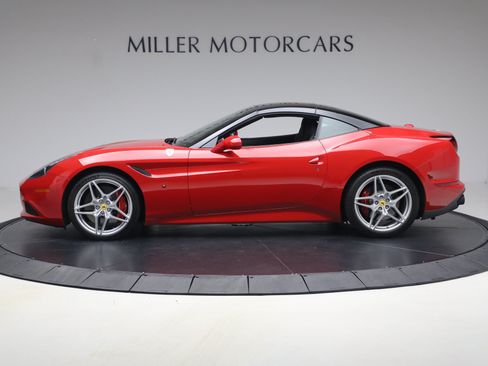 Certified 2017 Ferrari California T RWD image 31