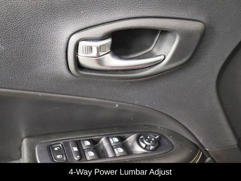 Used 2019 Jeep Compass Latitude w/ Popular Equipment Group image 22