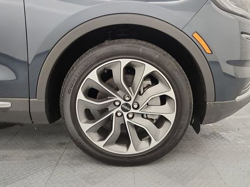 Used 2022 Lincoln Nautilus Reserve AWD/4WD image 28