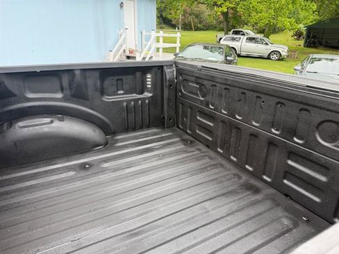 Used 2018 Ford F150 XLT w/ Equipment Group 302A Luxury AWD/4WD image 12