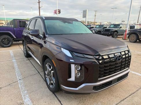 Used 2023 Hyundai Palisade Limited w/ Winter Package image 4