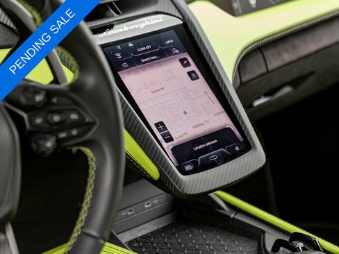 Used 2025 Lamborghini Revuelto AWD/4WD image 23
