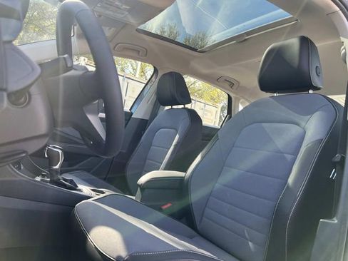 New 2026 Volkswagen Jetta SE FWD image 11