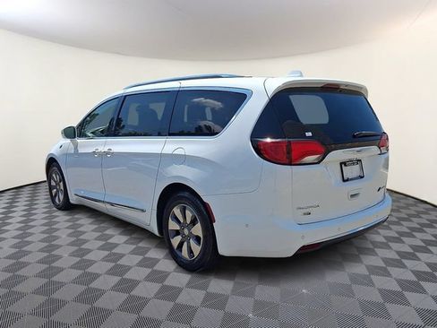 Used 2018 Chrysler Pacifica Limited w/ Advanced Safetytec Group FWD image 4