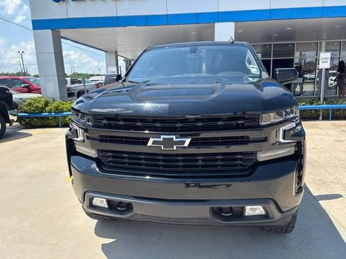 Used 2021 Chevrolet Silverado 1500 RST w/ Convenience Package II AWD/4WD image 2
