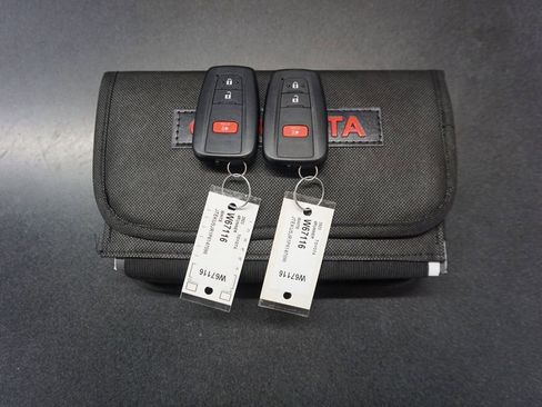 Used 2023 Toyota 4Runner Limited image 18