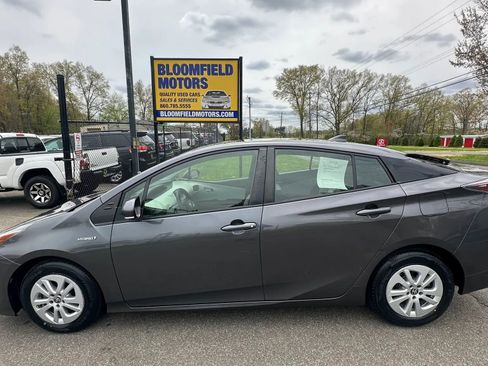 Used 2016 Toyota Prius Two FWD image 8