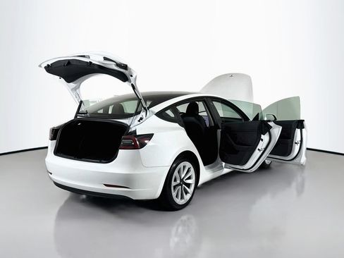 Used 2023 Tesla Model 3 Standard Range RWD image 32