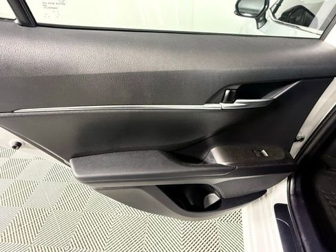 Used 2024 Toyota Camry SE w/ Convenience Package image 22