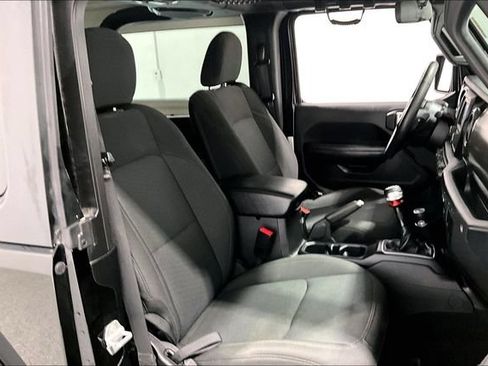 Used 2019 Jeep Wrangler Sport w/ Quick Order Package 23S AWD/4WD image 38