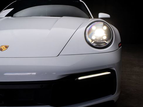 Used 2020 Porsche 911 Carrera 4S AWD/4WD image 8