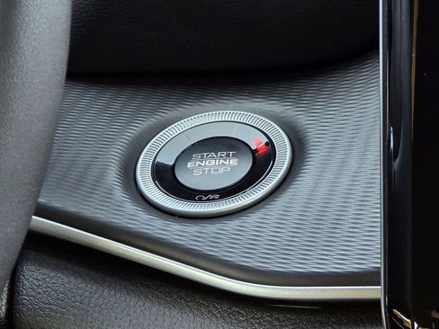 New 2025 Jeep Grand Cherokee Laredo X w/ Luxury Tech Group I image 31