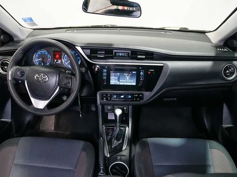 Used 2017 Toyota Corolla LE FWD image 21