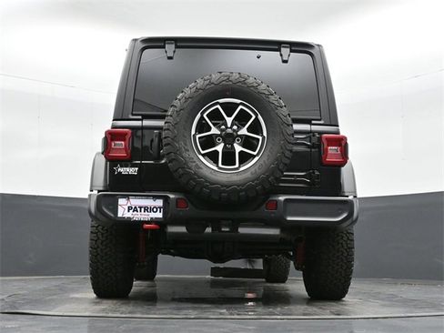 Used 2024 Jeep Wrangler Unlimited Rubicon w/ Technology Group image 37