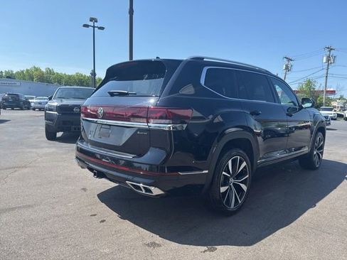 Used 2025 Volkswagen Atlas SEL Premium R-Line AWD/4WD image 2