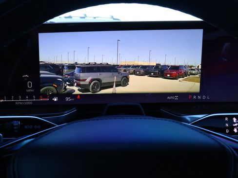 Used 2025 Cadillac Escalade Premium Luxury Platinum image 37