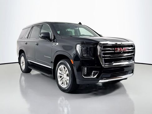 Used 2022 GMC Yukon SLT w/ SLT Luxury Package AWD/4WD image 4