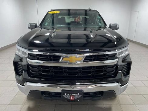 Used 2024 Chevrolet Silverado 1500 LT AWD/4WD image 2