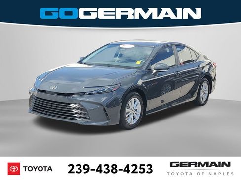 Certified 2025 Toyota Camry LE image 1