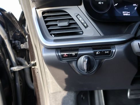 Used 2021 Porsche 911 Turbo image 32