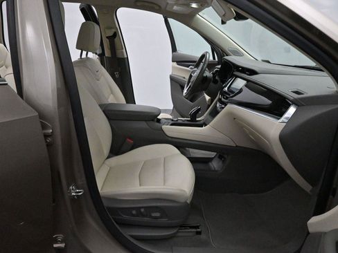 Used 2022 Cadillac XT6 Premium Luxury image 36