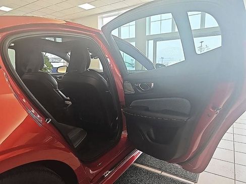 Used 2019 Volvo S60 T6 R-Design image 30