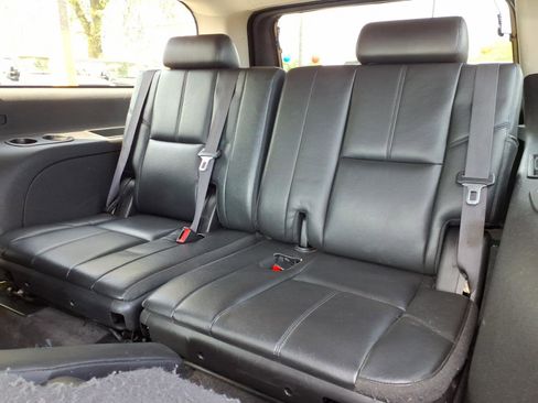 Used 2012 Chevrolet Suburban LT w/ Suspension Package, Off-Road AWD/4WD image 8