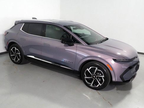 Used 2024 Chevrolet Equinox EV LT w/ LPO, Blackout Package image 11