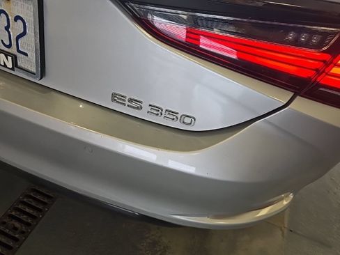 Used 2019 Lexus ES 350 F Sport w/ Accessory Package 2 FWD image 4