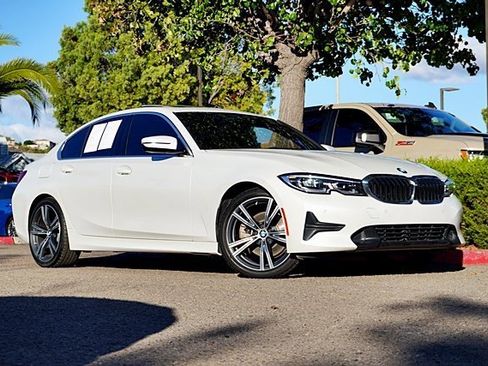 Used 2022 BMW 330i Sedan w/ Driving Assistance Package image 2