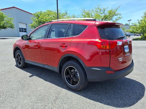 Used 2014 Toyota RAV4 LE FWD image 12