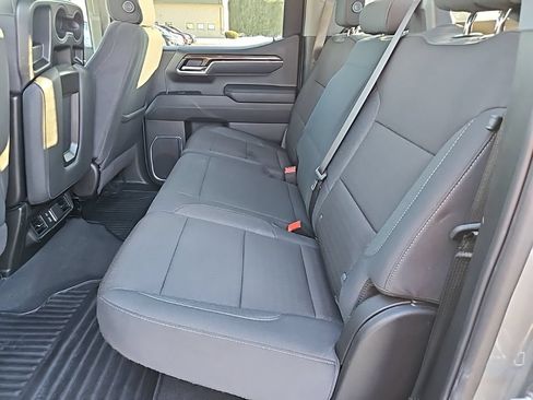 Used 2025 Chevrolet Silverado 1500 LT AWD/4WD image 16