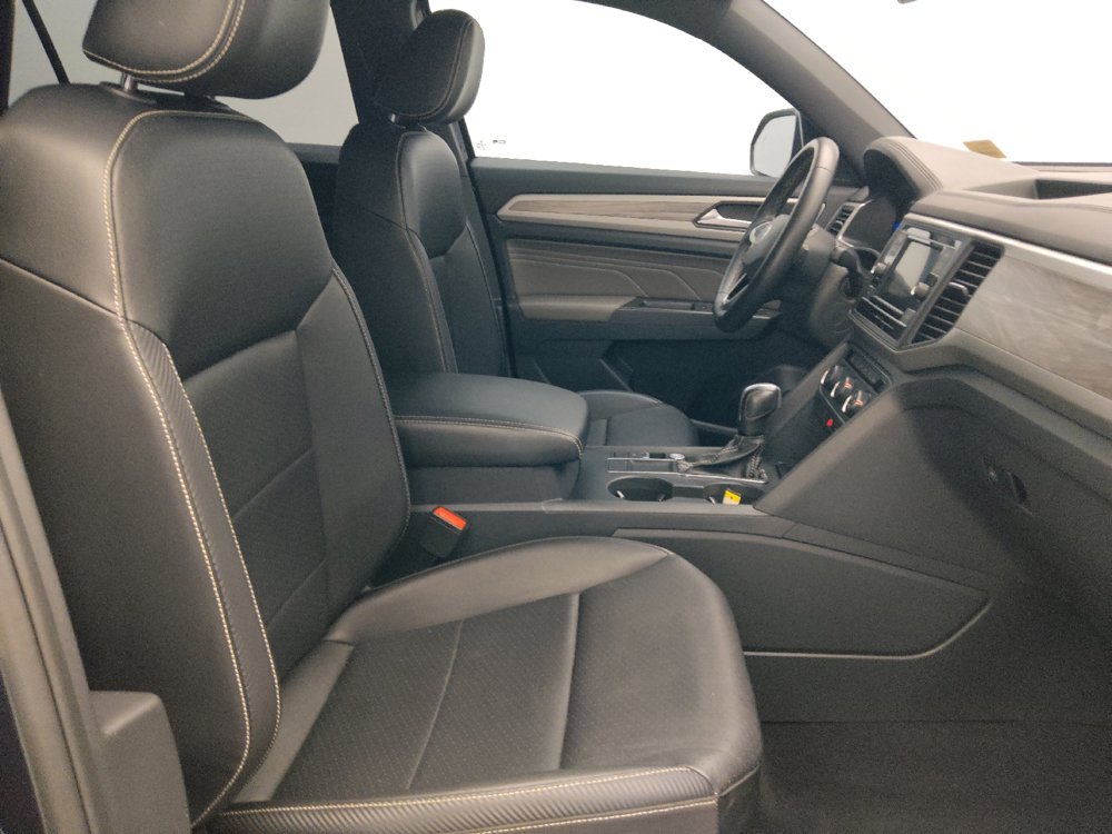 Used 2022 Volkswagen Atlas Cross Sport SE FWD image 21