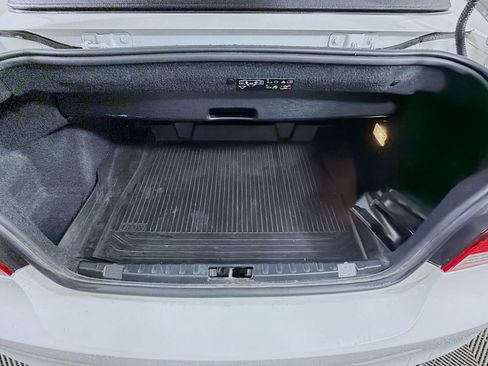 Used 2010 BMW 135i Convertible image 25