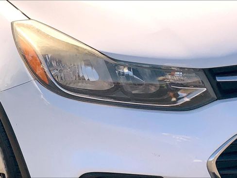 Used 2018 Chevrolet Trax LS FWD image 28